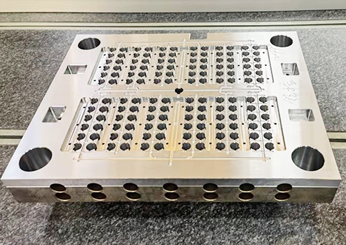 多腔圓孔模架